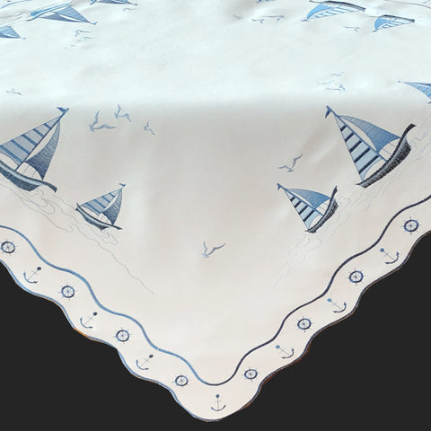 Couverture brodée "Navire"